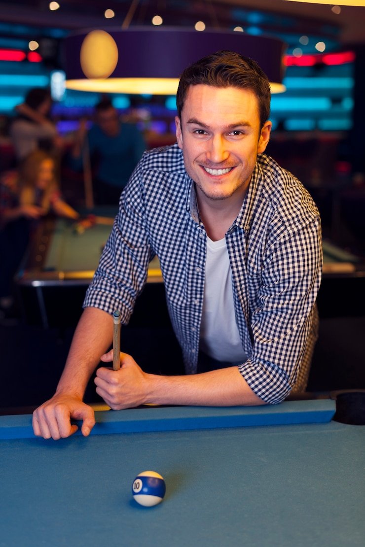 papas Live Game Shows specialty game with live host and interactive chat interface